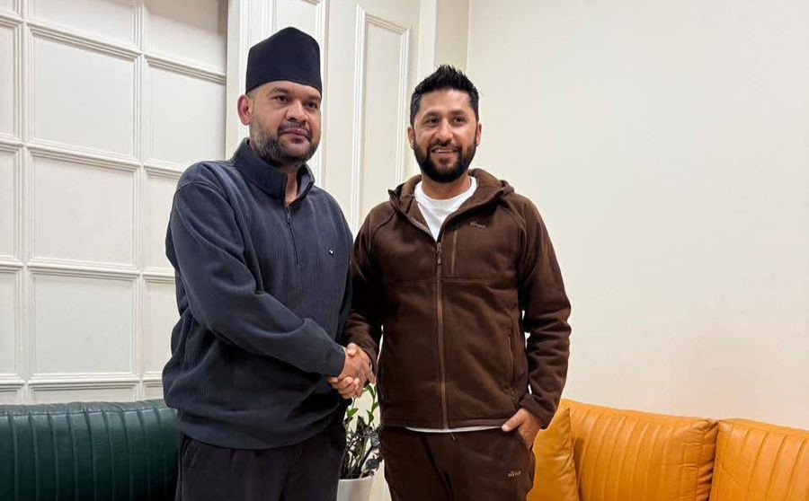 रास्वपा सभापति रवि लामिछाने तथा वरिष्ठ नेता बालेन चन्द्रागिरि आउँदै