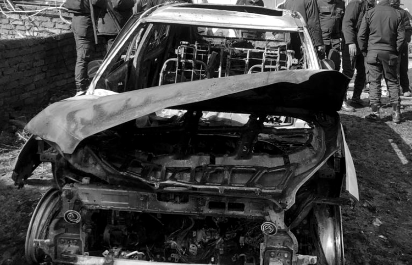 थानकोटमा एउटा कार आगलागीबाट क्षतिग्रस्त, अनुसन्धान जारी