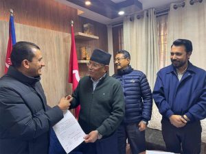 तारा चिन्हमा चुनाव लड्ने गरि माधव सापकोटाले पाए सिन्धुपाल्चोक-१ बाट टिकट