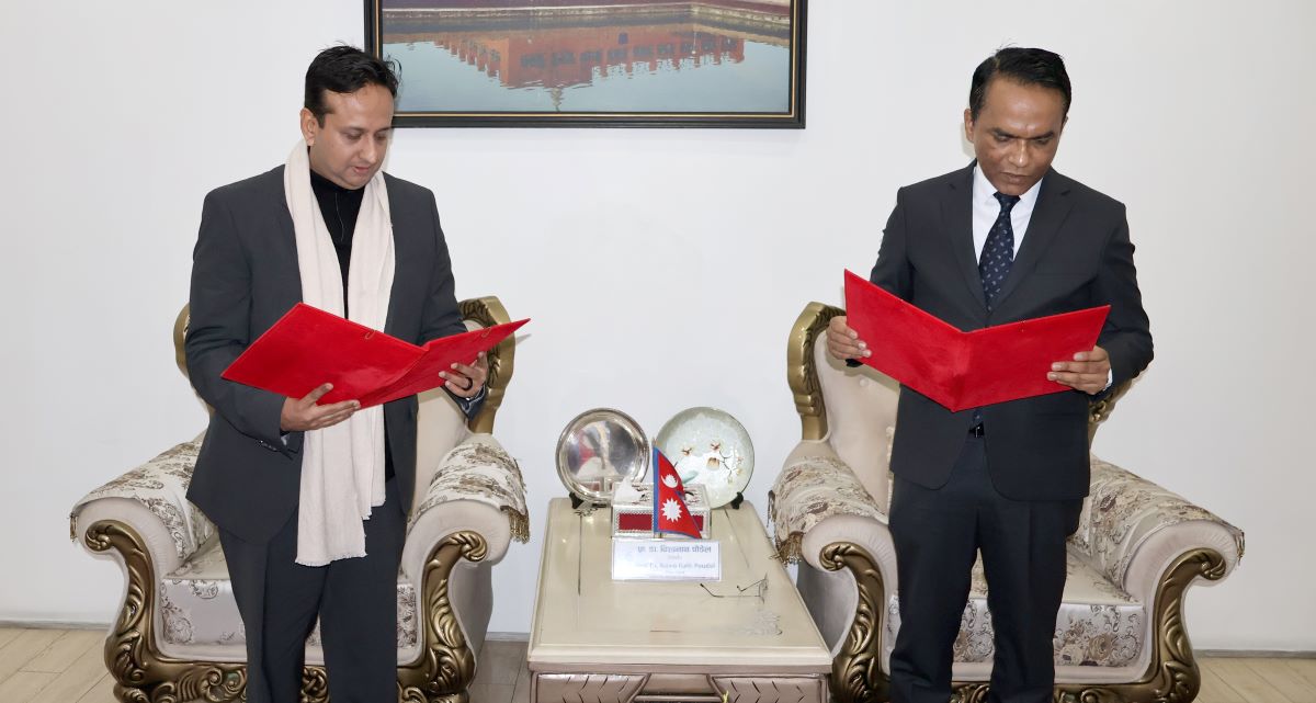 नबिल बैंकका अध्यक्ष निर्वाणकुमार चौधरीले लिए शपथ