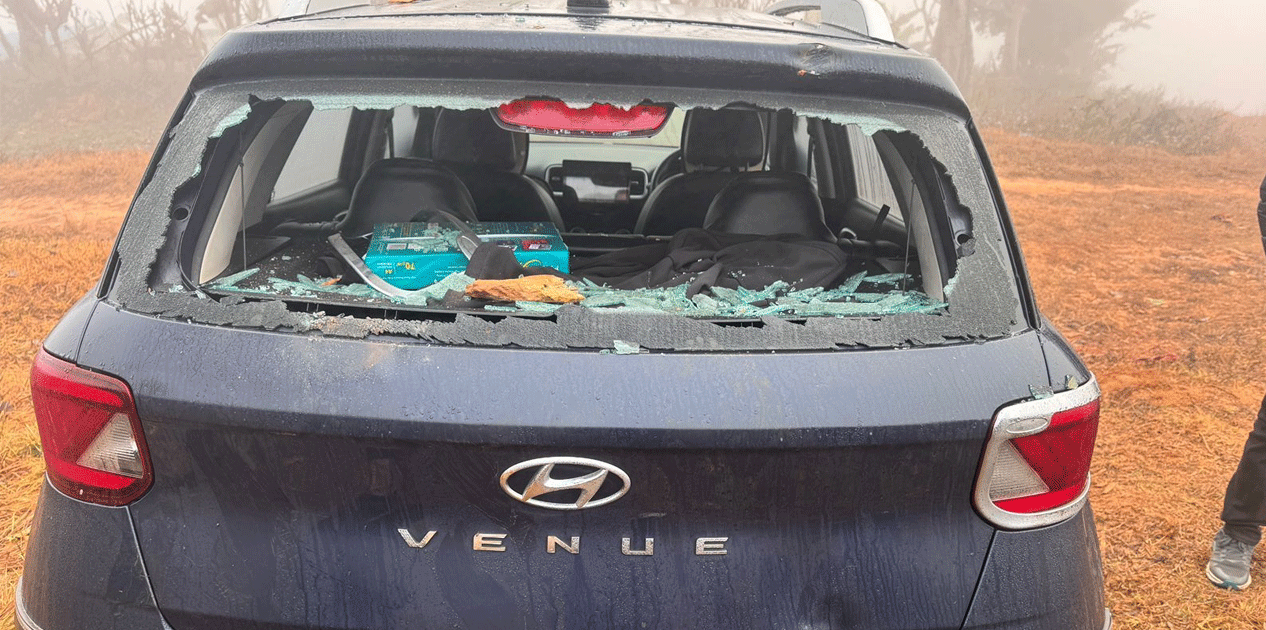 रास्वपा नेता परियारको गाडीमा तोडफोड