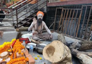 महाशिवरात्रिका लागि पशुपतिमा आएका साधुसन्तलाई आज बिदा गरिँदै