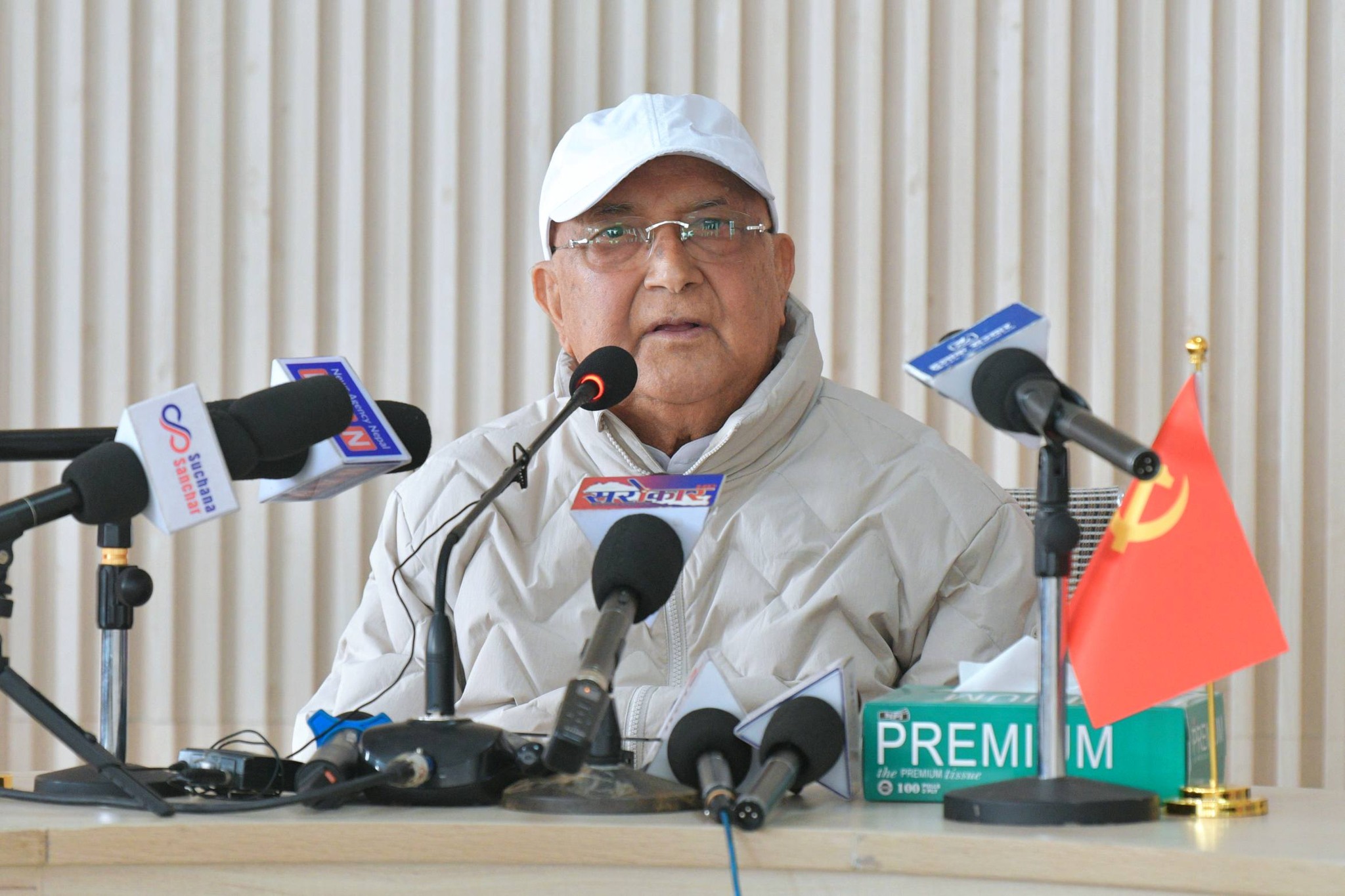 अभूतपूर्व धक्का खायौँ तर हामी गलत छैनौँ : केपी ओली