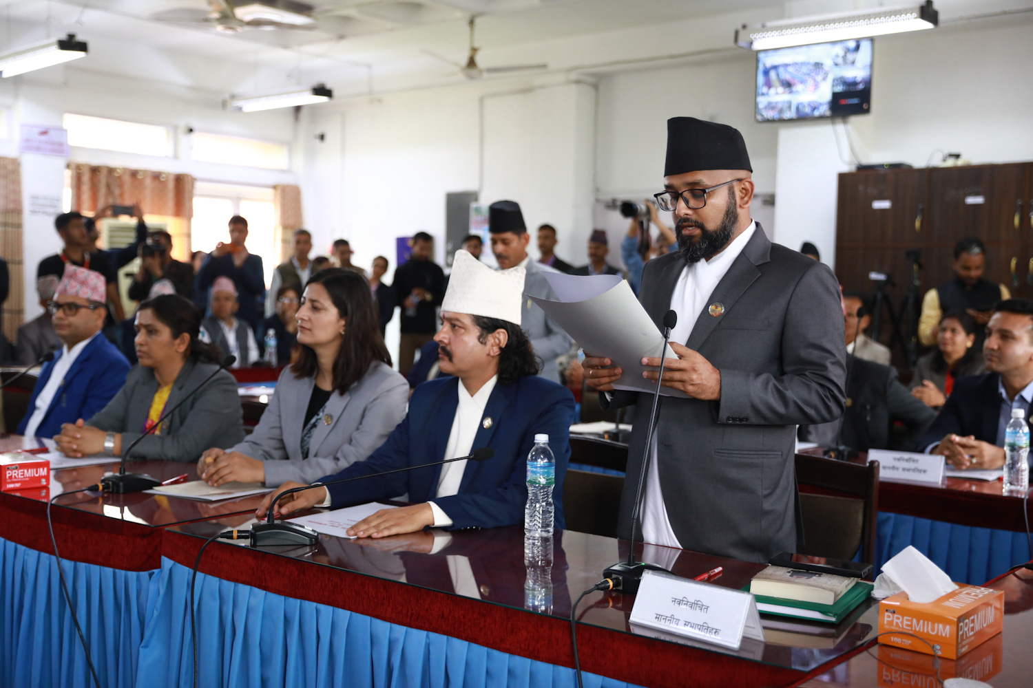 १२ वटै संसदीय समितिले पाए सभापति