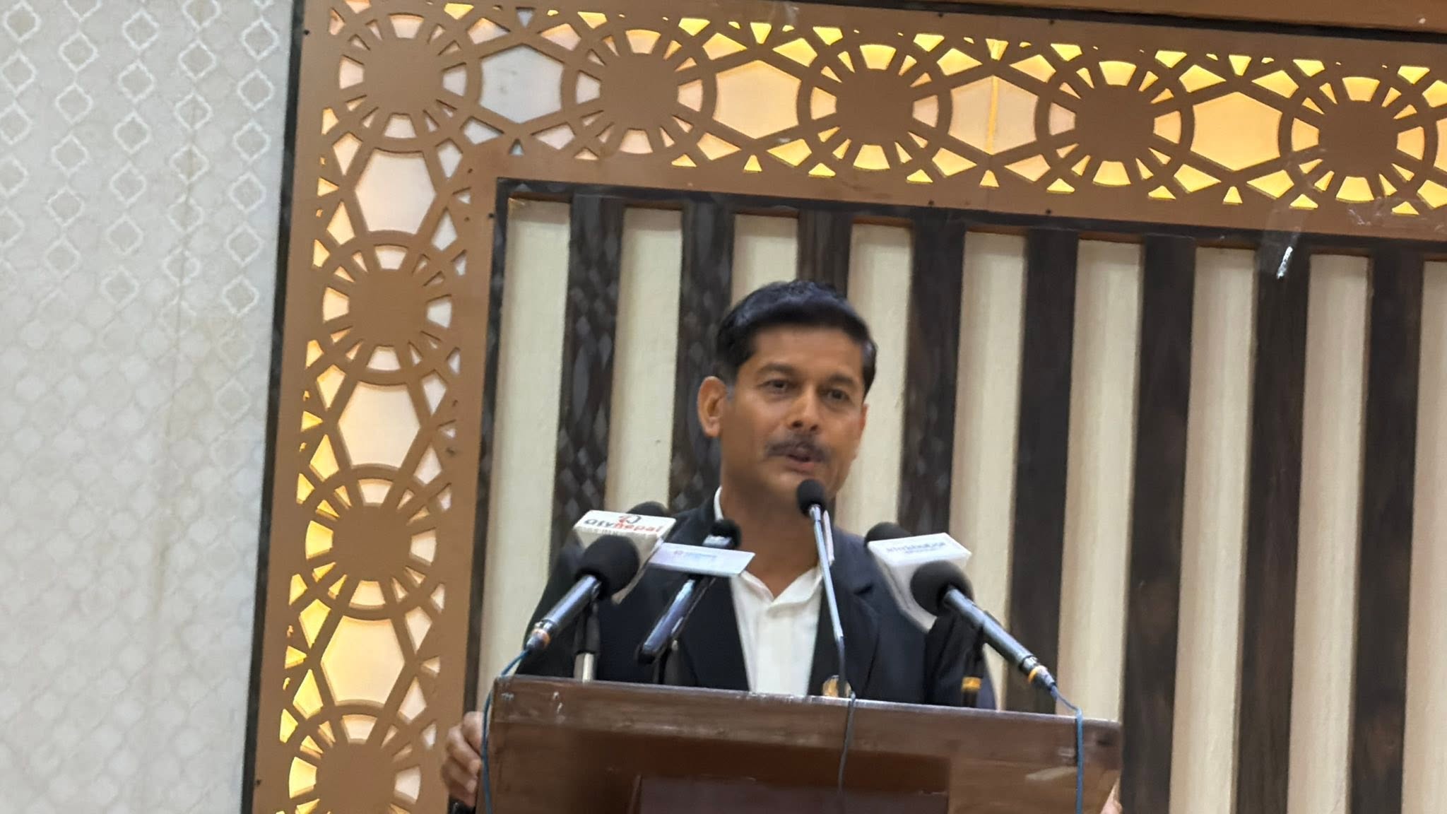सांसद् बोधनारायण श्रेष्ठले रास्वपा केन्द्रीय सदस्यको उम्मेदवारी फिर्ता लिए