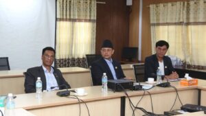 सभामुखले डाकेको बैठकमा मेयर गिरीले भने- नगरबासीलाई सुकुम्बासी बनाएर सडक विस्तार गर्न सकिँदैन