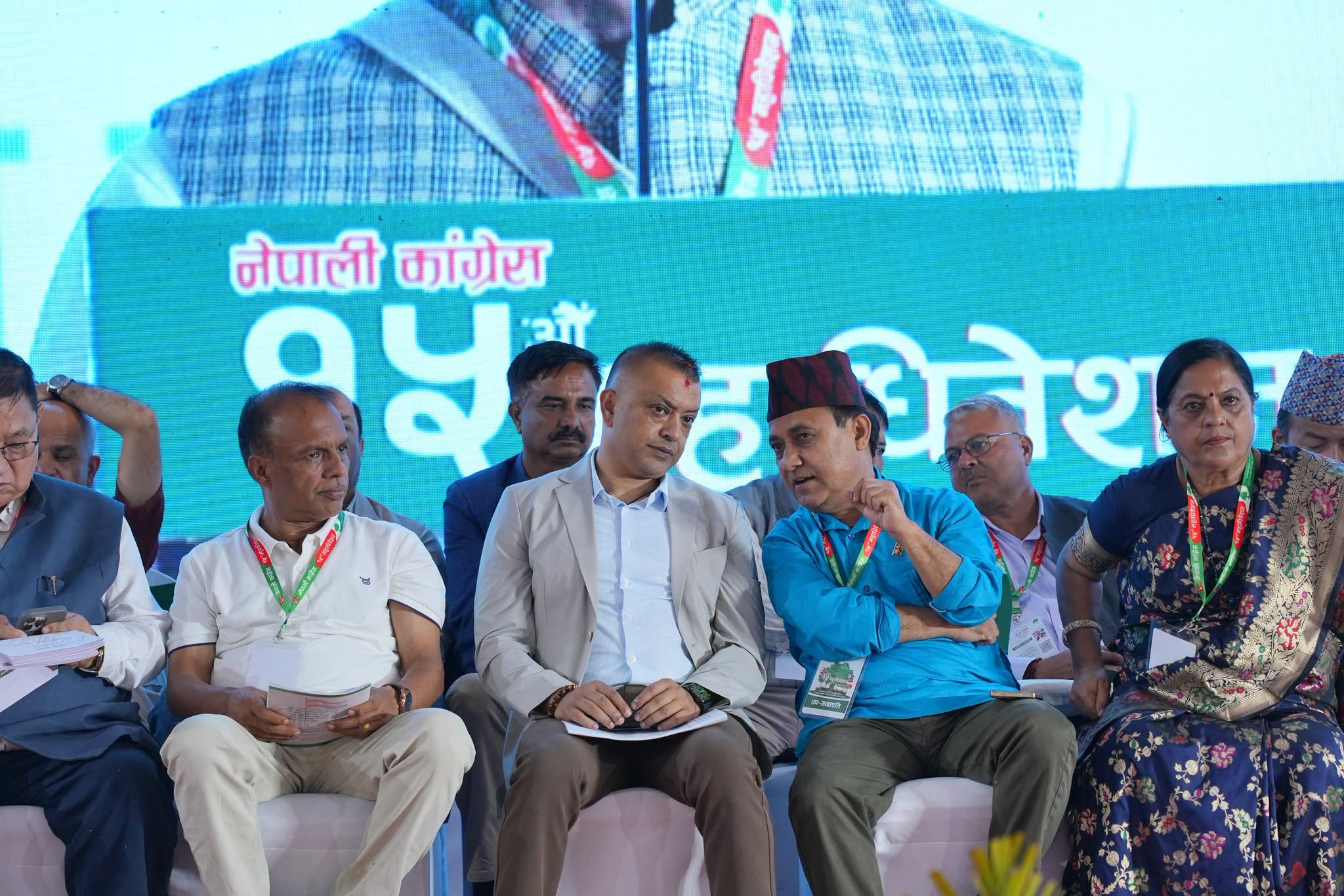 कांग्रेस महाधिवेशन: बिहानैदेखि मतदाता लाइनमा, ७ बजेदेखि मतदान, आजै गणना थाल्ने तयारी