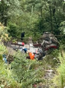 पोखरामा स्कुल बस दुर्घटना हुँदा चार विद्यार्थीसहित पाँच जनाको ज्यान गयो