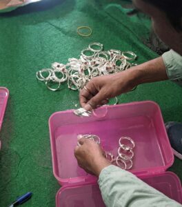 थानकोट चेकपोष्टबाट बरामद चाँदी ६९ किलो परिमाणको भएको पुष्टि
