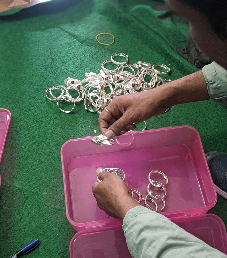 थानकोट चेकपोष्टबाट बरामद चाँदी ६९ किलो परिमाणको भएको पुष्टि