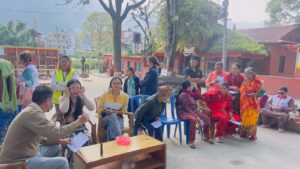तीनथाना विष्णुदेवी मन्दिर परिसरमा निःशुल्क आँखा शिविर सम्पन्न