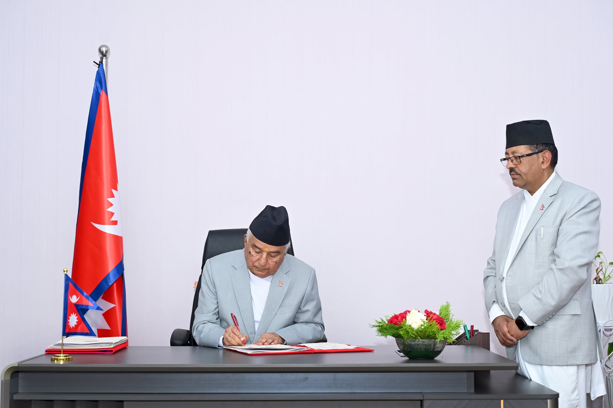 राष्ट्रपति रामचन्द्र पाैडेदद्वारा विपद्सम्बन्धी अध्यादेश जारी