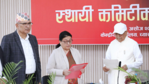 नेकपा एमालेको वरिष्ठ नेतामा विद्यादेवी भण्डारीद्वारा पदबहाली